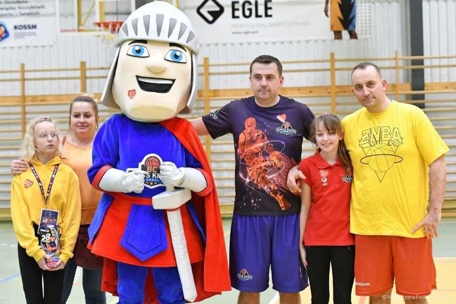 Kostiumy reklamowe Elabika, jako storytelling? Oczywiście, że tak. Rycerz